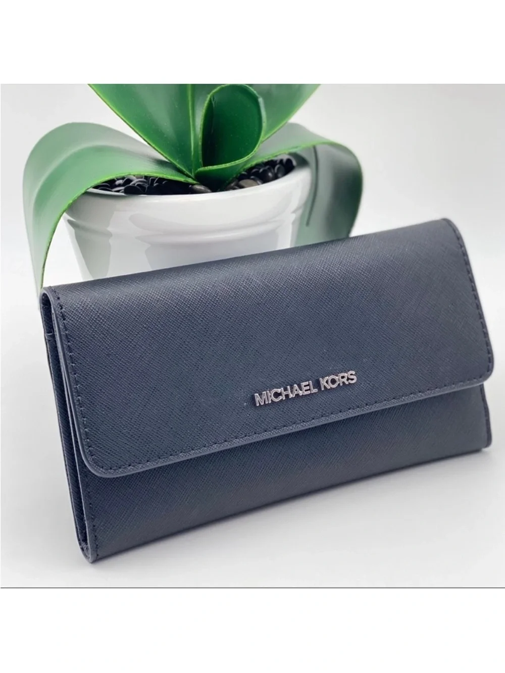Michael Kors Trifold Wallet Black Silver